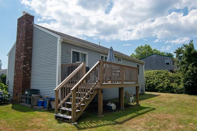 101 Sakonnet Boulevard, Narragansett, RI 02882