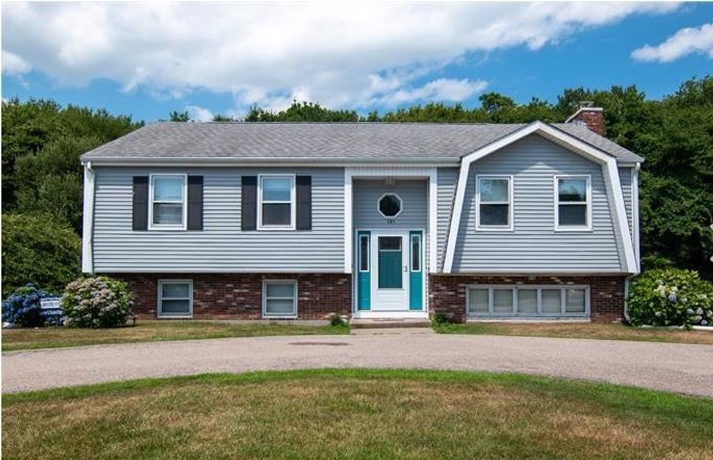 101 Sakonnet Boulevard, Narragansett, RI 02882
