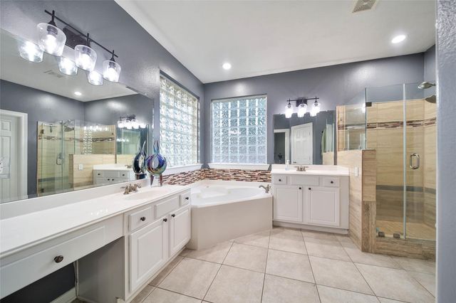 14427 Brighton Trace Lane, Houston, TX 77044