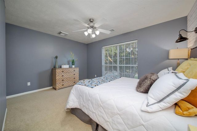 14427 Brighton Trace Lane, Houston, TX 77044