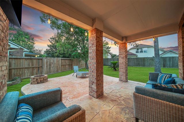 14427 Brighton Trace Lane, Houston, TX 77044