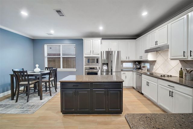 14427 Brighton Trace Lane, Houston, TX 77044