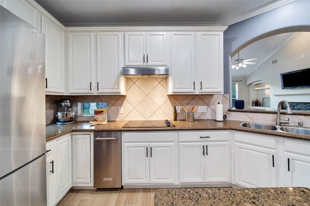 14427 Brighton Trace Lane, Houston, TX 77044