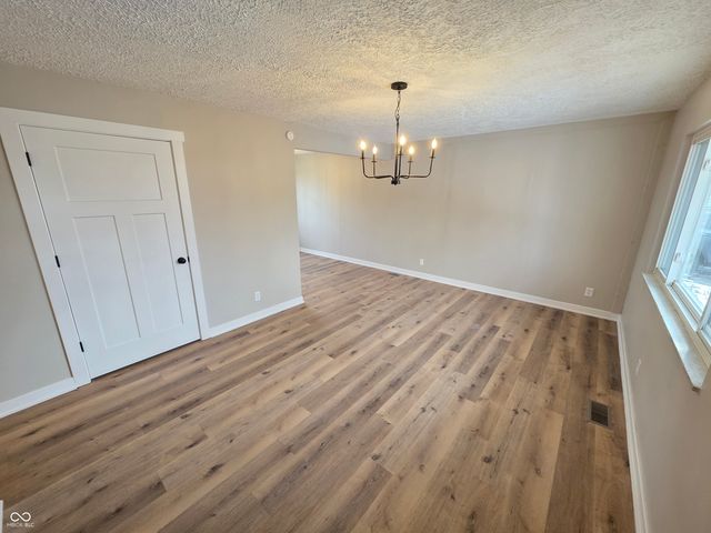 48 Eastridge Drive, Greenwood, IN 46143