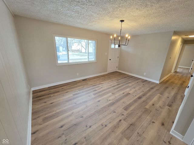 48 Eastridge Drive, Greenwood, IN 46143