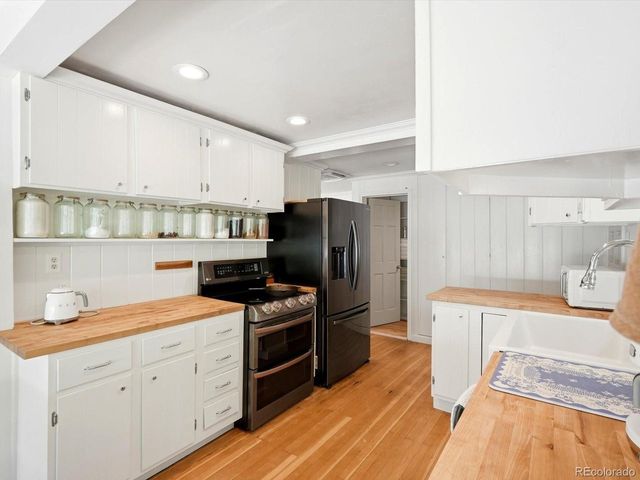 20304 N Turkey Creek Rd, Morrison, CO 80465