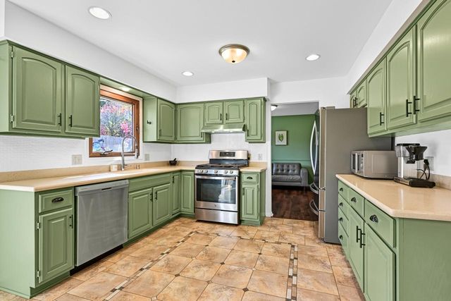 205 Island DRIVE, Madison, WI 53705