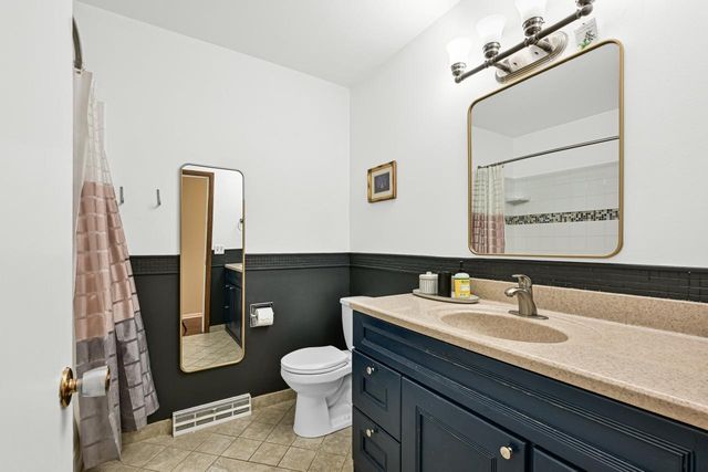 205 Island DRIVE, Madison, WI 53705