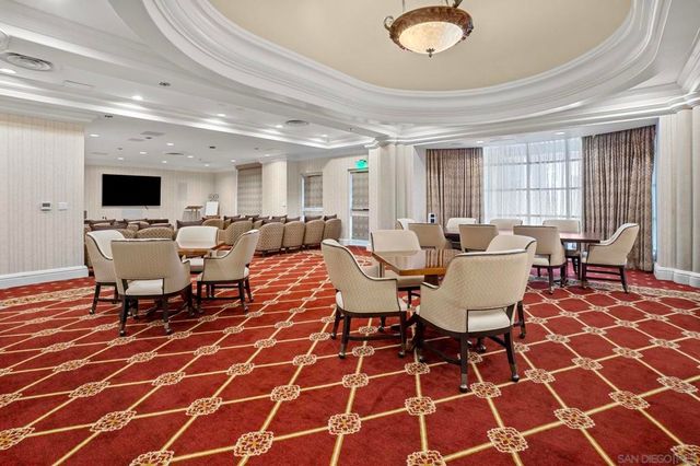 3890 Nobel Drive 204, San Diego, CA 92122