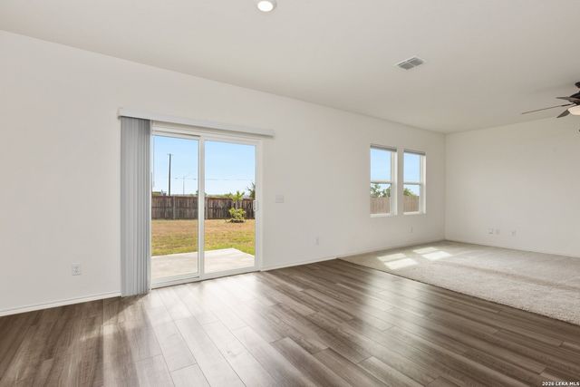 5535 RUE GIRARD, Converse, TX 78109