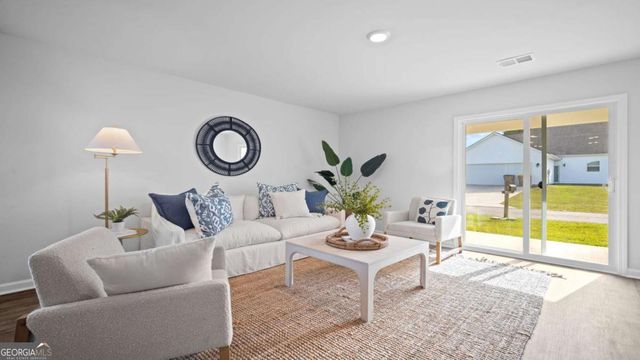 4 Oak Way, Port Wentworth, GA 31407