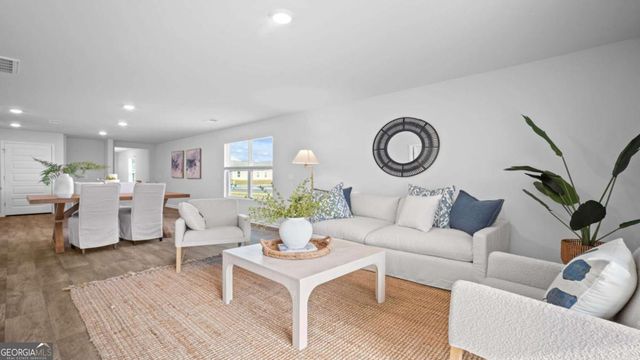 4 Oak Way, Port Wentworth, GA 31407