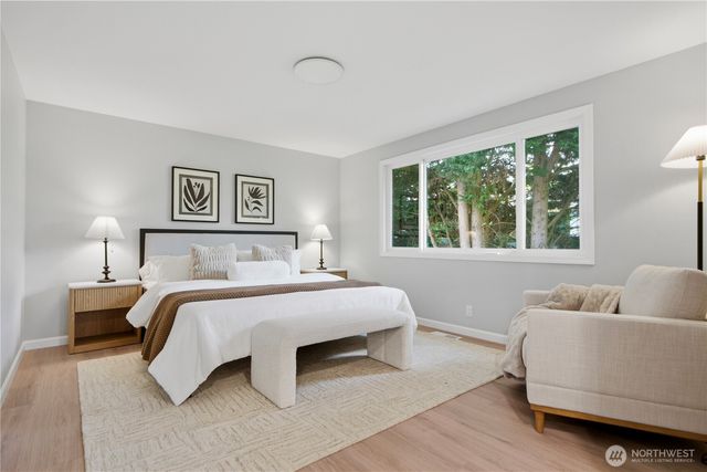 25733 SE 39th Street, Sammamish, WA 98029