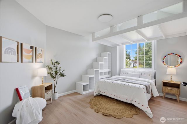 25733 SE 39th Street, Sammamish, WA 98029