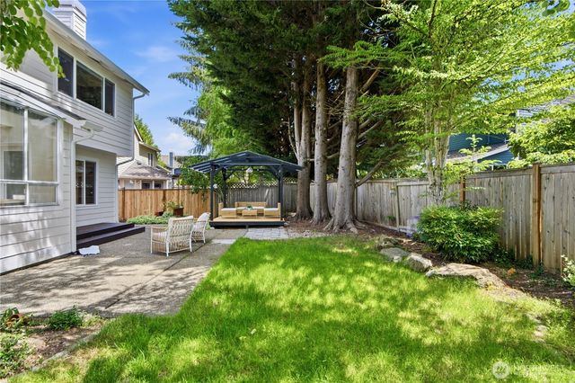 25733 SE 39th Street, Sammamish, WA 98029