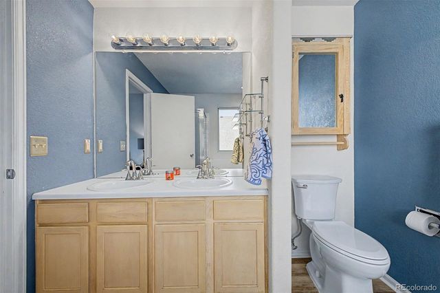 19584 E Ithaca Place, Aurora, CO 80013