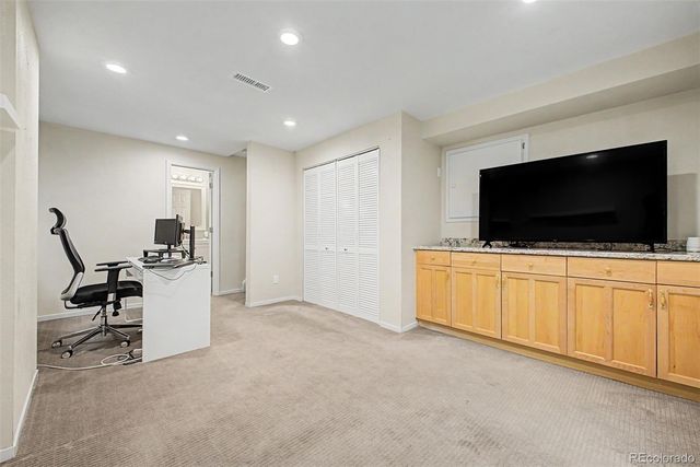 19584 E Ithaca Place, Aurora, CO 80013
