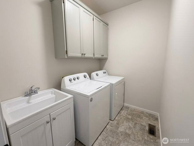 11208 42nd Avenue SE, Everett, WA 98208