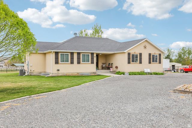 2464 E AUTUMN DR, Eagle Mountain, UT 84005