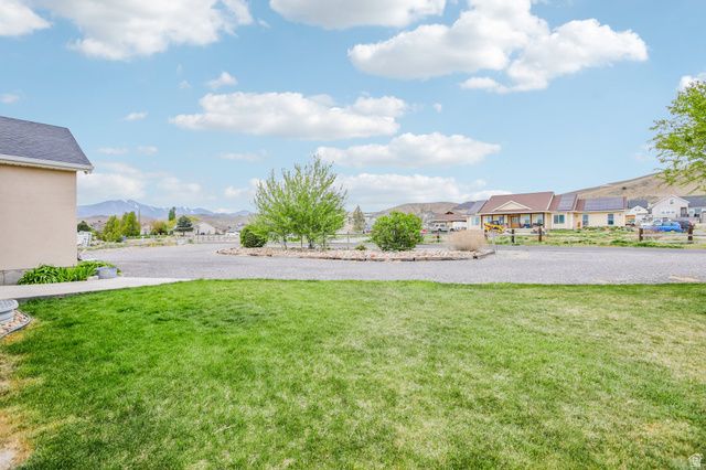 2464 E AUTUMN DR, Eagle Mountain, UT 84005