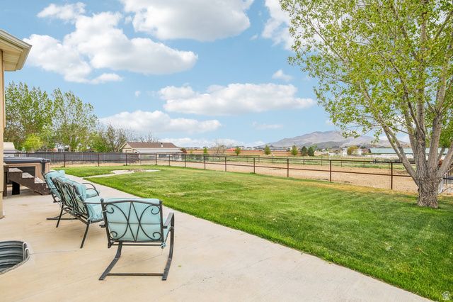 2464 E AUTUMN DR, Eagle Mountain, UT 84005