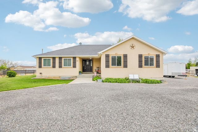 2464 E AUTUMN DR, Eagle Mountain, UT 84005