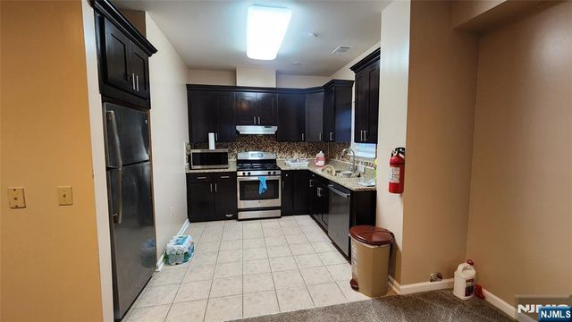 81 High Street, Orange, NJ 07050