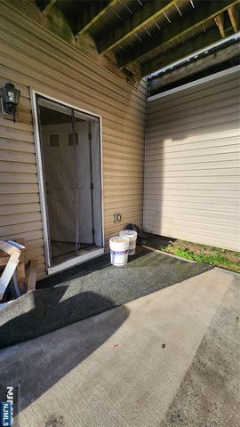 81 High Street, Orange, NJ 07050