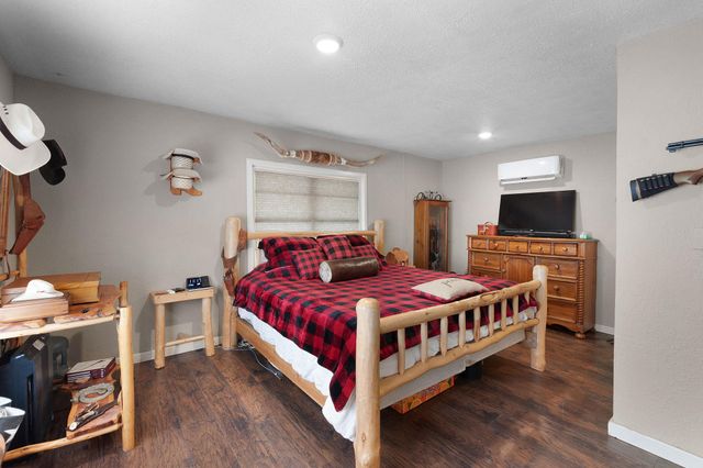 817 Ridgeway, Tow, TX 78672
