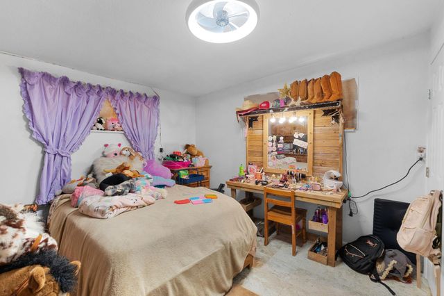817 Ridgeway, Tow, TX 78672