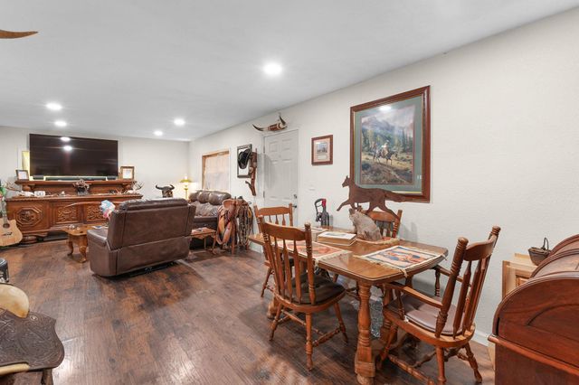 817 Ridgeway, Tow, TX 78672