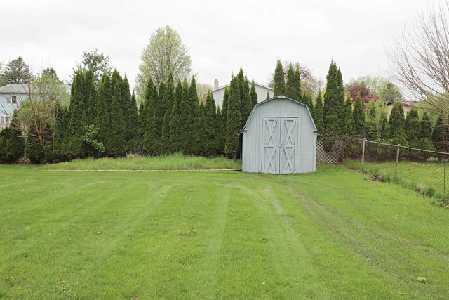 6096 King Arthur Drive, Mundy Twp, MI 48473