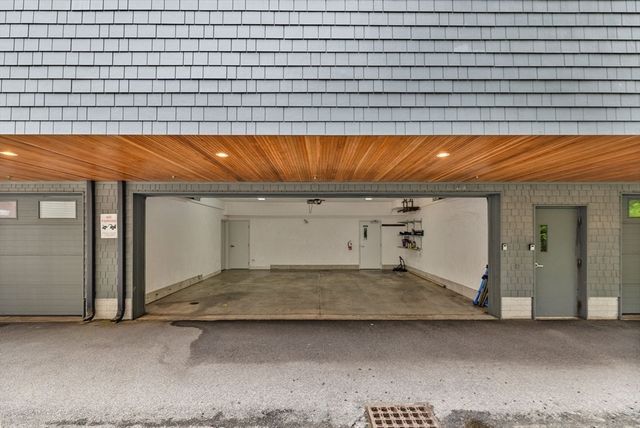 618 East 2nd St 2, Boston, MA 02127