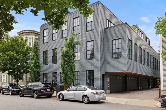 618 East 2nd St 2, Boston, MA 02127