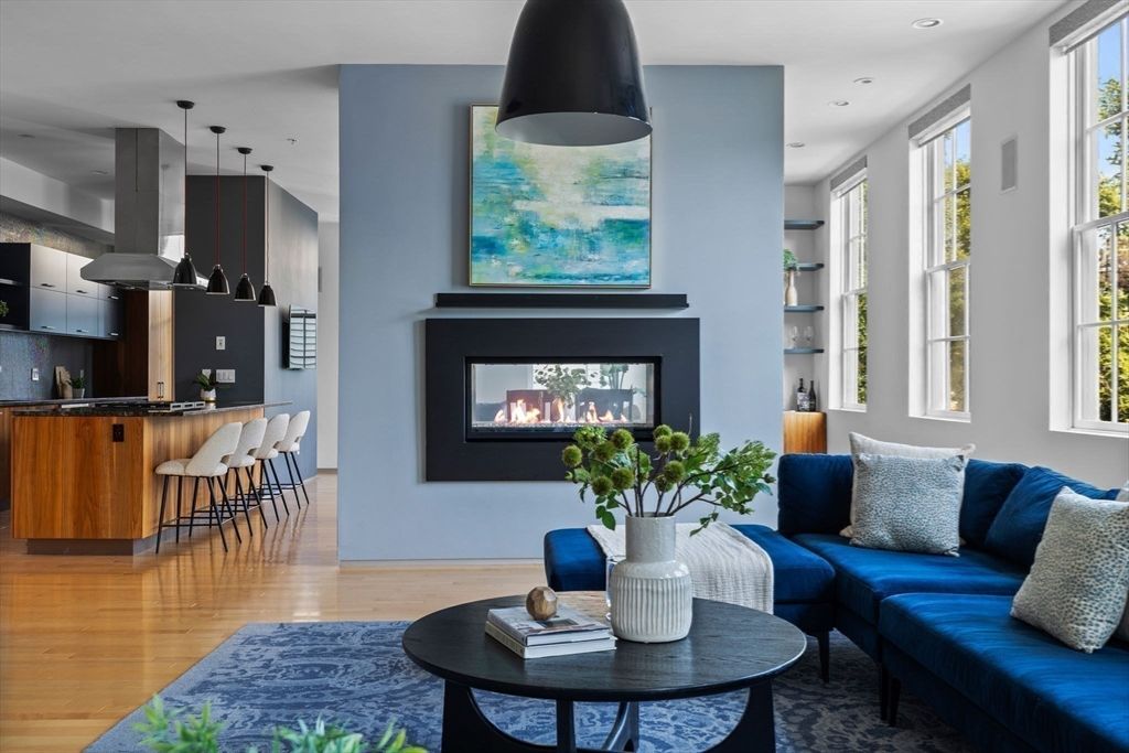 618 East 2nd St 2, Boston, MA 02127