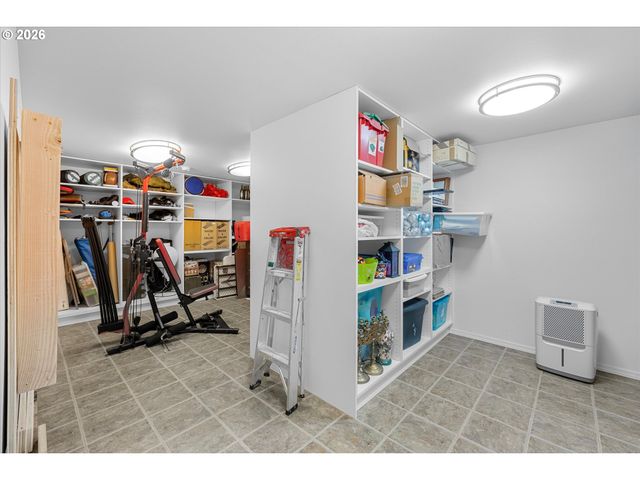 13328 Se JORDAN Ct, Happy Valley, OR 97086
