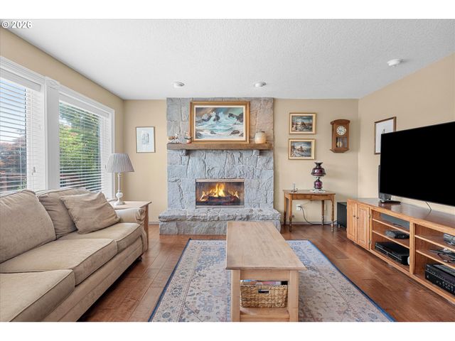 13328 Se JORDAN Ct, Happy Valley, OR 97086