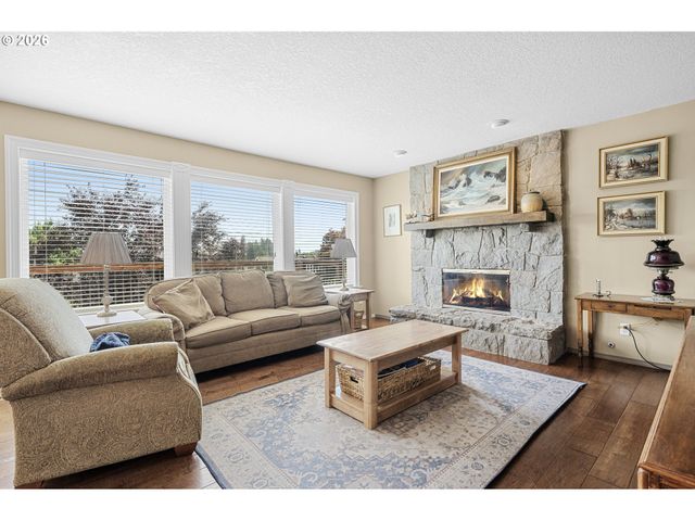 13328 Se JORDAN Ct, Happy Valley, OR 97086