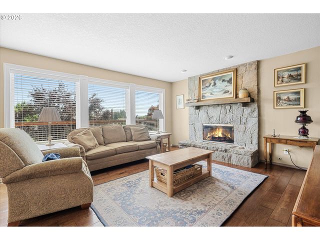 13328 Se JORDAN Ct, Happy Valley, OR 97086