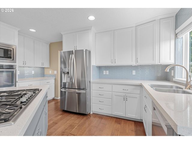 13328 Se JORDAN Ct, Happy Valley, OR 97086