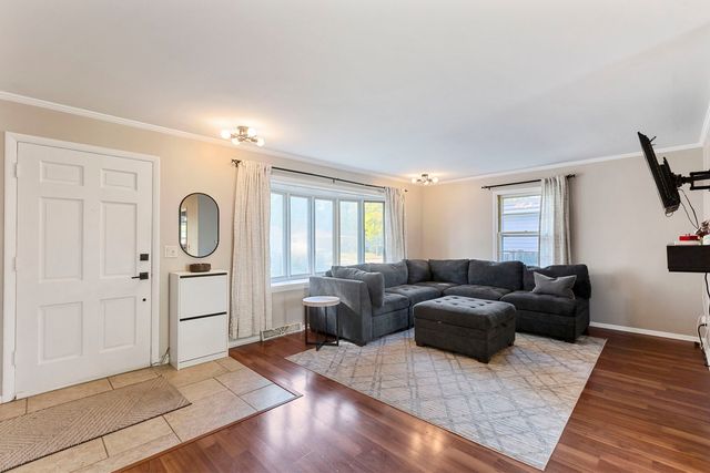 324 Alma Terrace, Cary, IL 60013