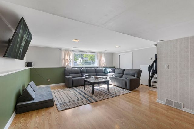 324 Alma Terrace, Cary, IL 60013