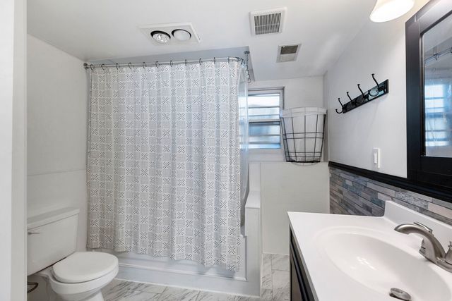 324 Alma Terrace, Cary, IL 60013