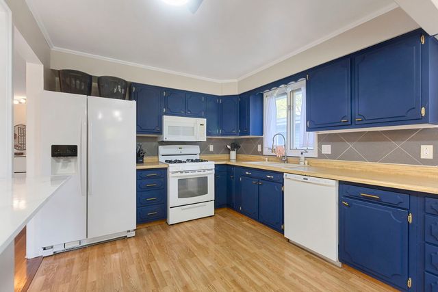 324 Alma Terrace, Cary, IL 60013