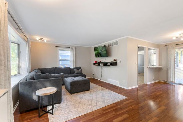 324 Alma Terrace, Cary, IL 60013