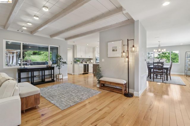 3744 Northridge Dr, Concord, CA 94518