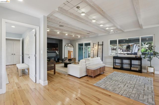 3744 Northridge Dr, Concord, CA 94518