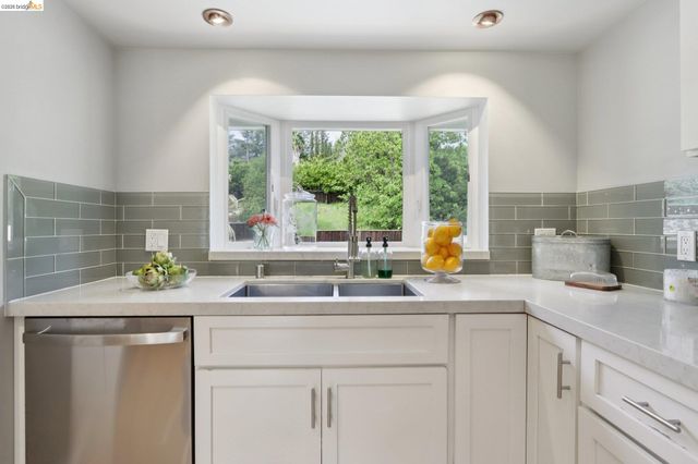 3744 Northridge Dr, Concord, CA 94518