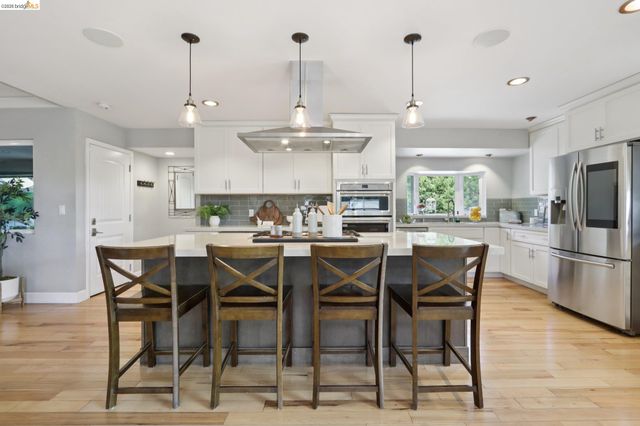 3744 Northridge Dr, Concord, CA 94518