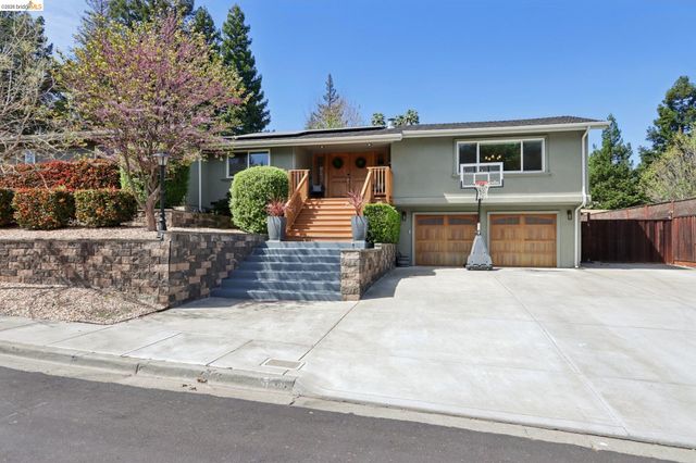 3744 Northridge Dr, Concord, CA 94518